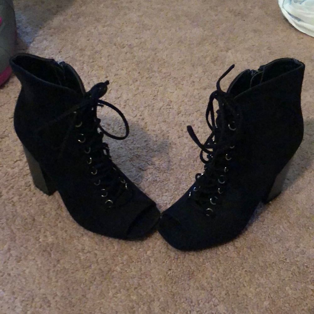 Wild Diva Platform Heels Size 6